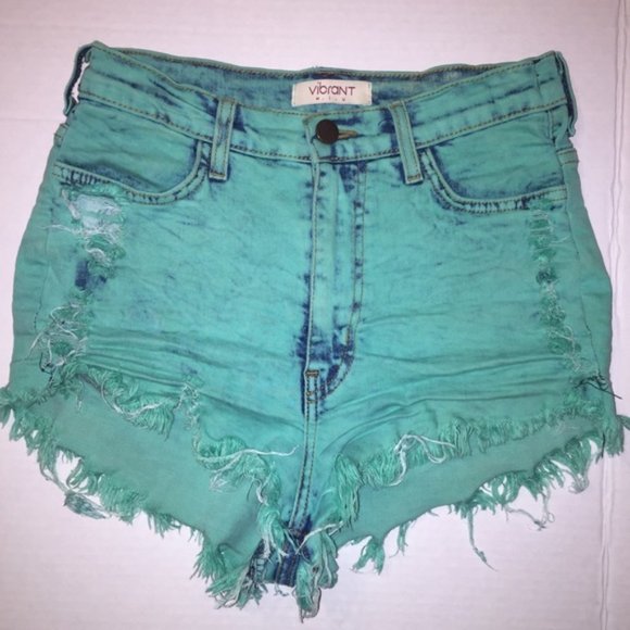 Vibrant Pants - ⭐️Vibrant M . I . U High Waisted Distressed Shorts